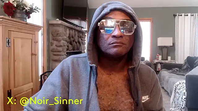 Snapshot of sinnernoir chatting on October 27, 7:40 pm sinnernoir online show from October 27, 7:40 pm