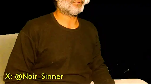 Snapshot of sinnernoir chatting on November 25, 2:11 am sinnernoir online show from November 25, 2:11 am