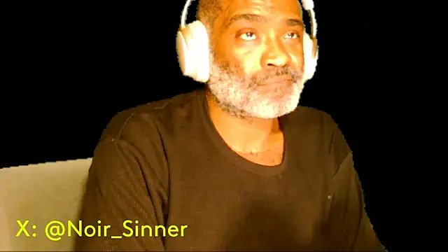 Snapshot of sinnernoir chatting on November 28, 11:24 am sinnernoir online show from November 28, 11:24 am