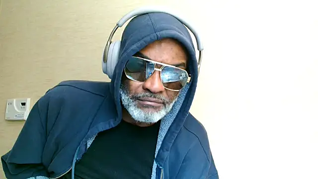 sinnernoir online show from March 3, 2:23 pm