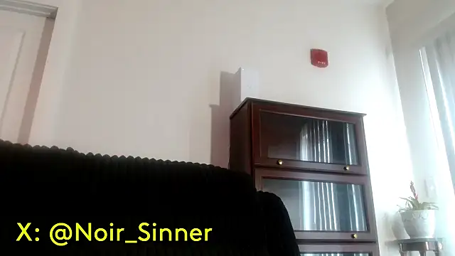 sinnernoir online show from July 8, 1:04 pm