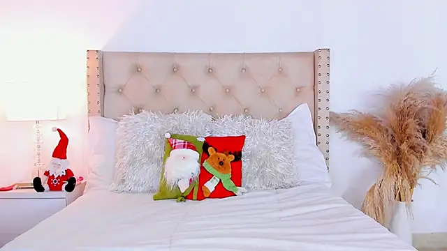 marilynrossy online show from December 17, 3:06 am