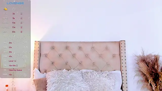 marilynrossy online show from February 10, 8:42 am