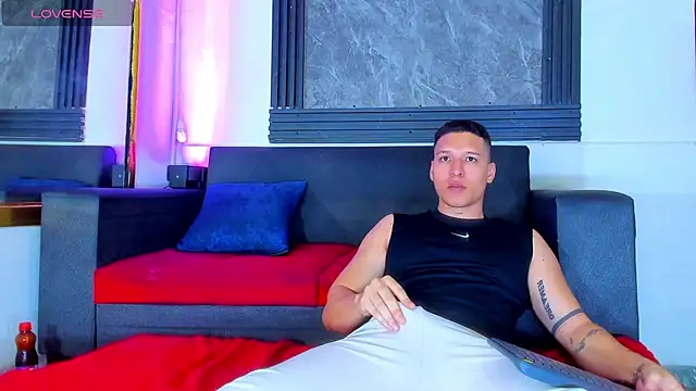 Duodreamhot online show from May 26, 4:41 am