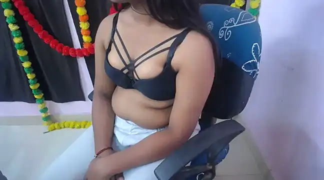 Snapshot of Cute-Anamika50 chatting on December 20, 9:00 am Cute-Anamika50 online show from December 20, 9:00 am
