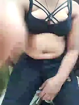 Snapshot of Cute-Anamika50 chatting on December 22, 5:23 am Cute-Anamika50 online show from December 22, 5:23 am