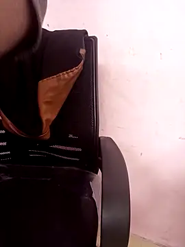 Snapshot of Cute-Anamika50 chatting on February 8, 4:14 am Cute-Anamika50 online show from February 8, 4:14 am