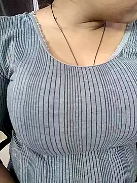 Snapshot of Cute-Anamika50 chatting on February 15, 7:16 am Cute-Anamika50 online show from February 15, 7:16 am