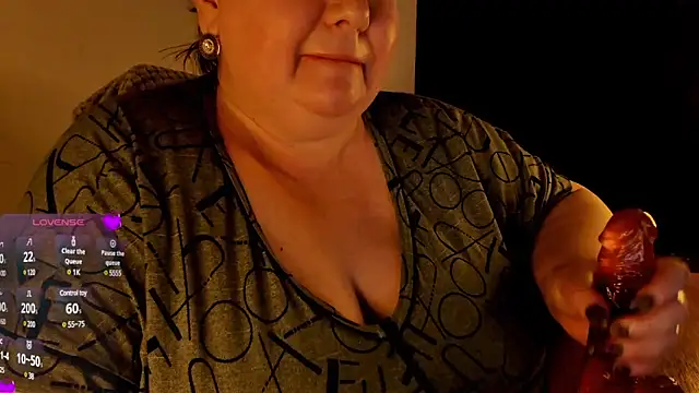 Snapshot of SexxyDreams1 chatting on February 2, 4:48 am SexxyDreams1 online show from February 2, 4:48 am