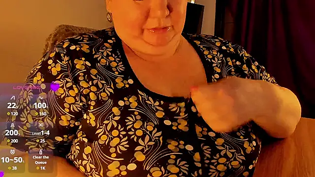 Snapshot of SexxyDreams1 chatting on February 15, 9:16 am SexxyDreams1 online show from February 15, 9:16 am