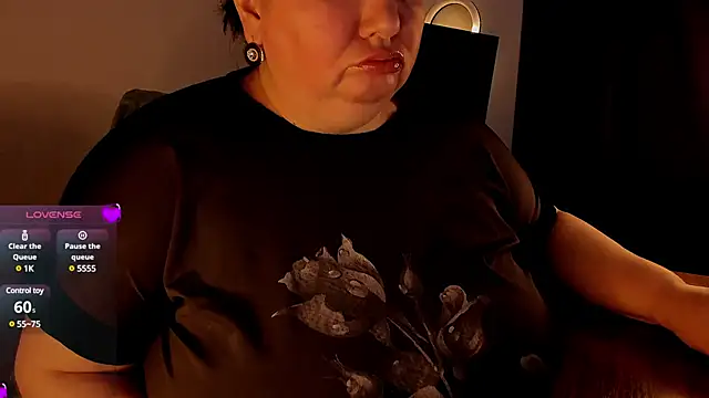 Snapshot of SexxyDreams1 chatting on March 4, 5:21 am SexxyDreams1 online show from March 4, 5:21 am