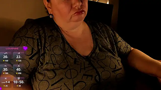 Snapshot of SexxyDreams1 chatting on March 5, 12:16 am SexxyDreams1 online show from March 5, 12:16 am