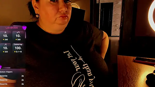 Snapshot of SexxyDreams1 chatting on March 22, 7:04 am SexxyDreams1 online show from March 22, 7:04 am