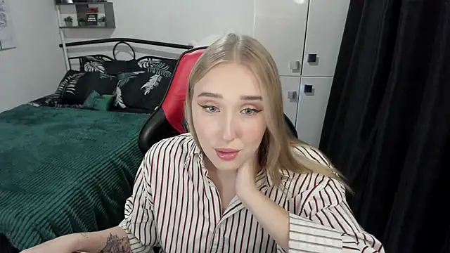 LinaTruly online show from September 17, 8:54 pm