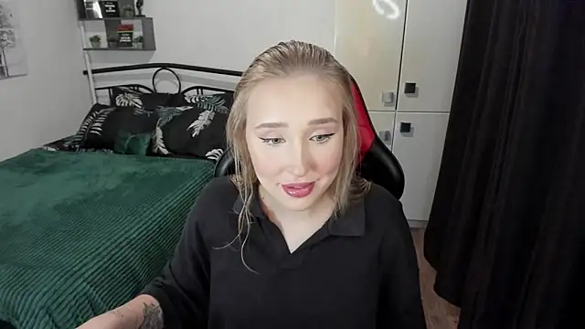 LinaTruly online show from September 22, 9:50 pm