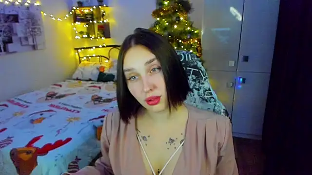 LinaTruly online show from December 18, 9:43 pm