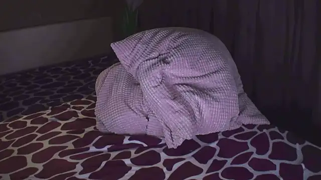 Snapshot of AngelCumsAllTheTime chatting on March 9, 12:09 pm AngelCumsAllTheTime online show from March 9, 12:09 pm