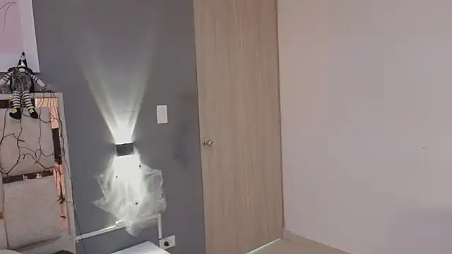 jolie lov online show from October 20, 1:11 pm