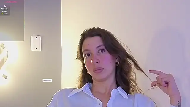 Snapshot of jolie_lov chatting on February 6, 3:04 pm jolie lov online show from February 6, 3:04 pm