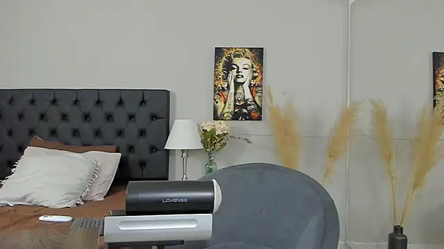 Snapshot of Robin_Rief chatting on January 31, 3:41 am Robin Rief online show from January 31, 3:41 am