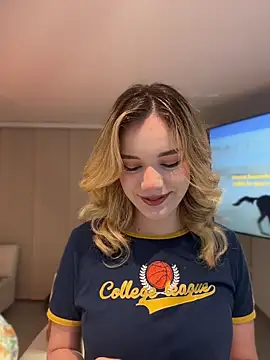 NicoleCut online show from March 27, 11:15 pm