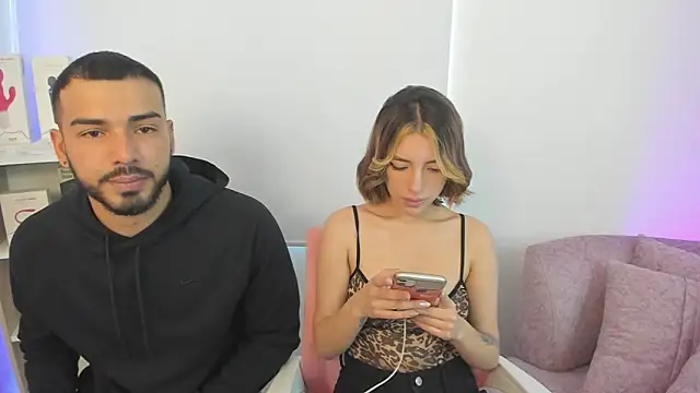 savage sweethearts online show from January 15, 4:00 pm