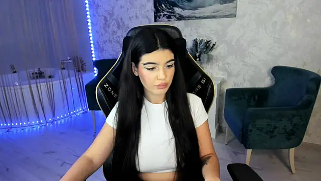 AlluringAriel online show from September 25, 2:10 pm