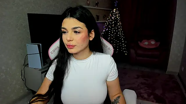 Snapshot of AlluringAriel chatting on January 8, 7:27 pm AlluringAriel online show from January 8, 7:27 pm