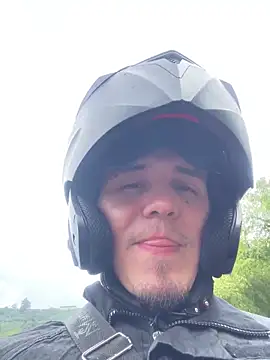 adam-rivera online show from December 21, 6:23 pm