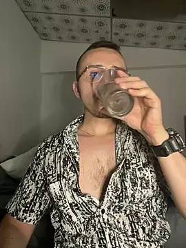 adam-rivera online show from March 4, 10:16 pm