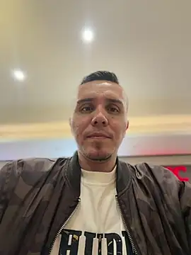 adam-rivera online show from February 3, 1:15 am