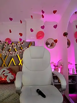 Snapshot of Aurora_Brownn chatting on February 20, 10:27 am Aurora Brownn online show from February 20, 10:27 am