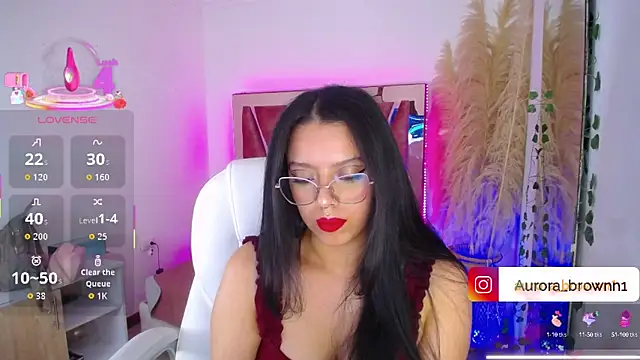Snapshot of Aurora_Brownn chatting on October 12, 3:27 am Aurora Brownn online show from October 12, 3:27 am