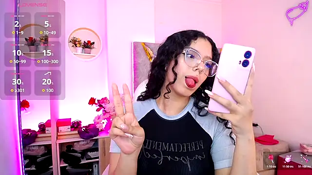 Aurora Brownn online show from December 20, 11:45 pm