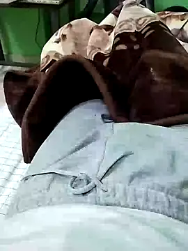 KUKU69XX online show from December 24, 6:06 pm