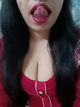 Snapshot of Haniya-143 chatting on July 7, 11:31 pm Haniya-143 online show from July 7, 11:31 pm