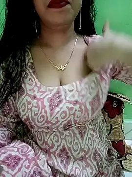 Snapshot of Haniya-143 chatting on July 14, 12:13 am Haniya-143 online show from July 14, 12:13 am