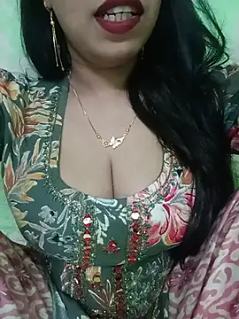Snapshot of Haniya-143 chatting on July 14, 11:54 pm Haniya-143 online show from July 14, 11:54 pm