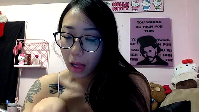 Snapshot of tokyobaby chatting on December 12, 8:21 pm tokyobaby online show from December 12, 8:21 pm