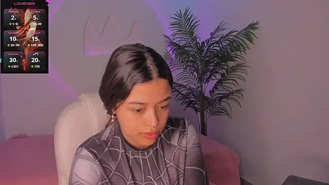 Ariana Pierce online show from November 19, 12:38 pm