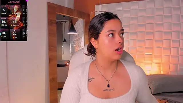 Ariana Pierce online show from December 2, 1:28 pm