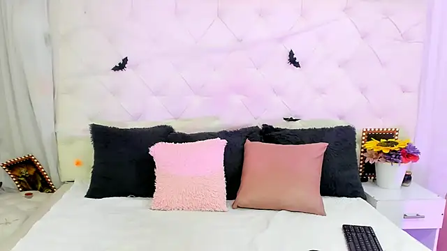 Snapshot of Valerik_cano1 chatting on October 21, 2:40 pm Valerik cano1 online show from October 21, 2:40 pm
