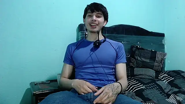 pervertsteens3 online show from September 24, 5:16 pm