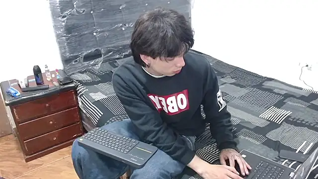 pervertsteens3 online show from November 6, 7:04 pm