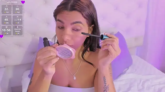 Snapshot of anchela-garcia1 chatting on November 19, 3:34 pm anchela-garcia1 online show from November 19, 3:34 pm