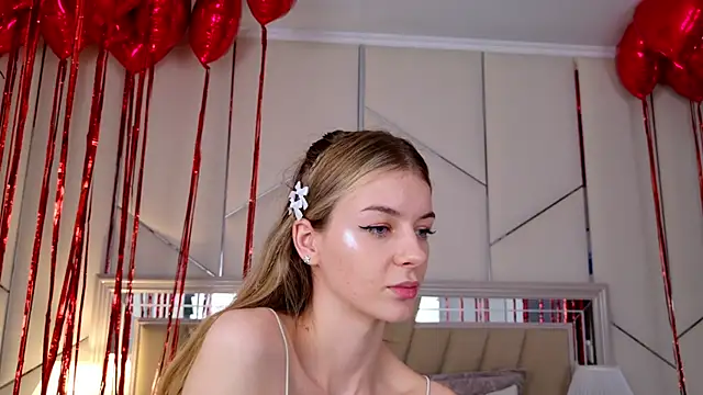 MeganMour online show from February 12, 7:45 pm