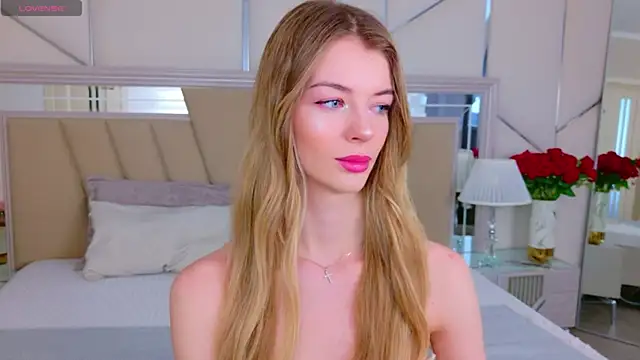 MeganMour online show from April 13, 4:51 am