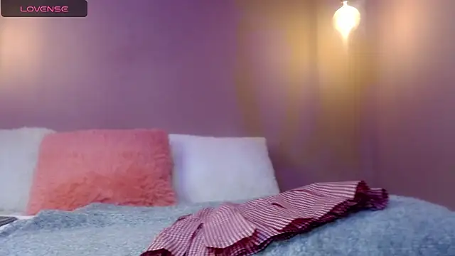 Snapshot of cami_fire chatting on February 3, 7:31 pm cami fire online show from February 3, 7:31 pm