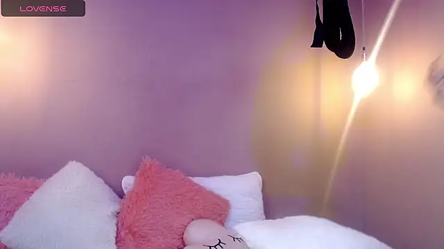 Snapshot of cami_fire chatting on February 7, 6:24 am cami fire online show from February 7, 6:24 am