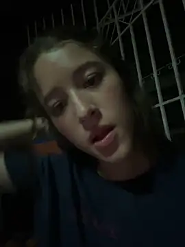 Snapshot of ally_sunn_ chatting on January 7, 6:48 am ally sunn online show from January 7, 6:48 am